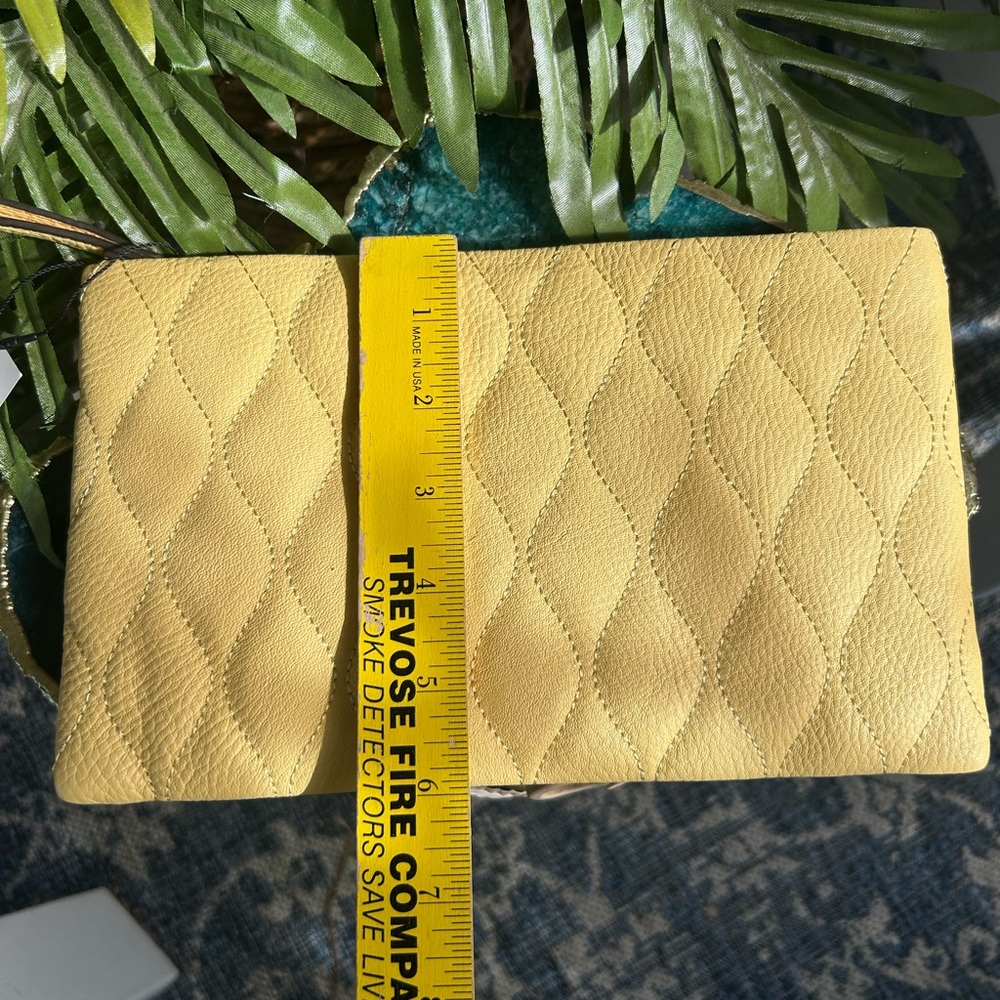 Vera Bradley MIA Yellow Leather Quilted Wristlet - Picture 7 of 11